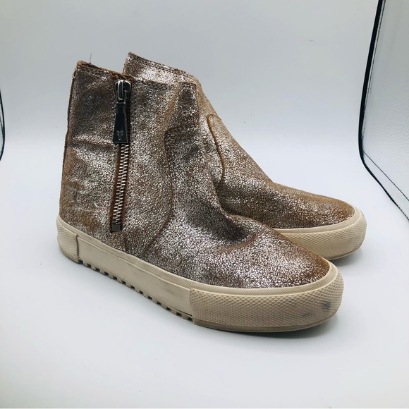Frye‎ Women’s Gia lug, zip silver metallic ankle boots  Size 7M - Picture 1 of 11